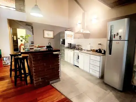 Depto Tipo Casa en Venta 100 años