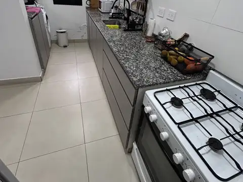 Casa 6 ambientes con 2 baños