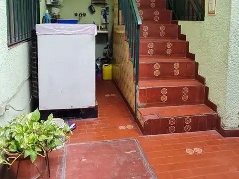 Depto Tipo Casa 4 ambientes con 1 baño
