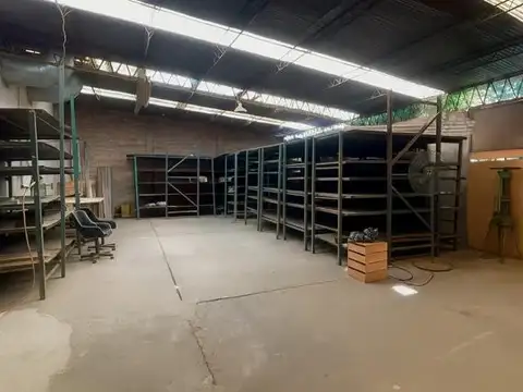 Venta Nave Industrial en Villa De Mayo