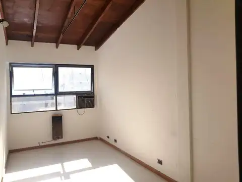 Oficina en Alquiler en Ramos Mejia, $ 300.000