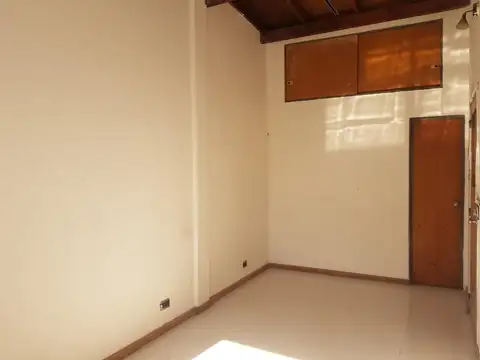 Oficina en Alquiler 25 años