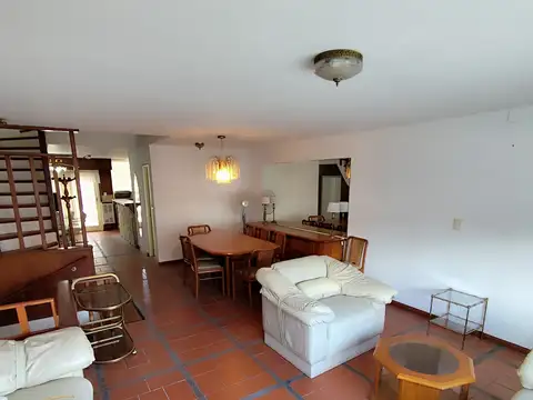 Depto Tipo Casa en Alquiler Temporal de 3 dormitorios