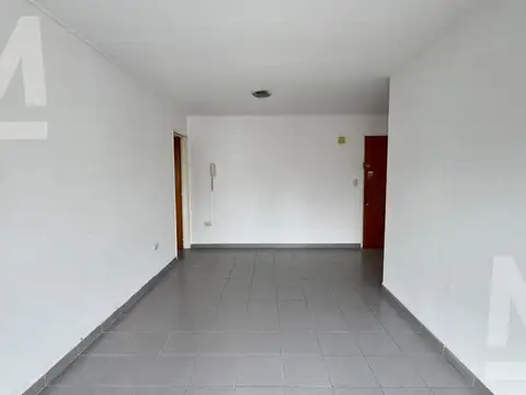 Departamento en Alquiler en Plaza Rocha, $ 590.000