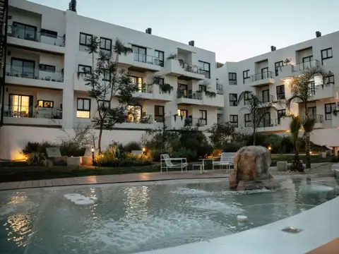 Departamento con cochera y amenities en Alquiler