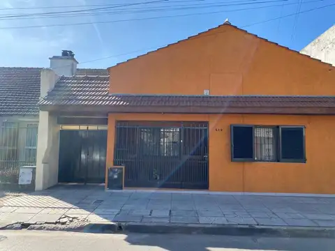 CASA EN VENTA - Morón