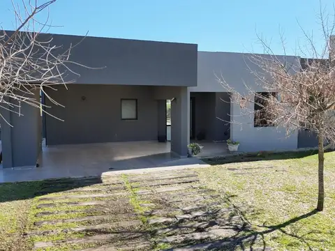 PDS. Casa Alquiler Laguna Barrio Naudir Aguas Privadas