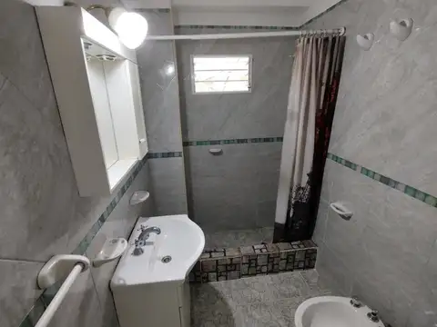 Depto Tipo Casa 2 ambientes con 1 baño