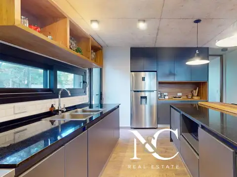 Casa en venta en Costa Esmeralda hormigón fondo libre