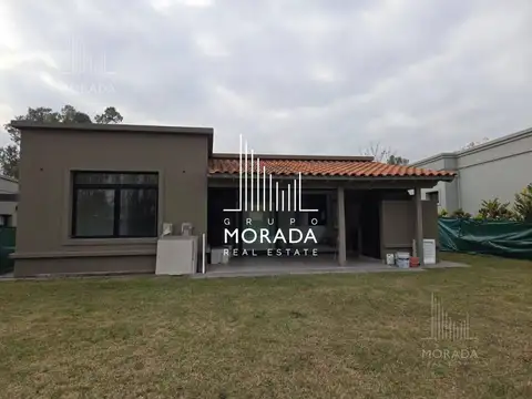 Casa en Venta con 4 cocheras