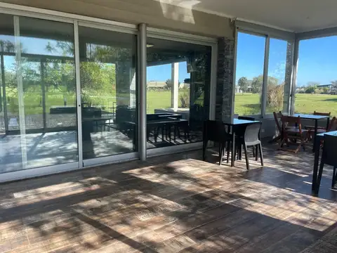 Casa en Venta con 4 cocheras