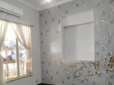 Casa 9 ambientes con 2 baños