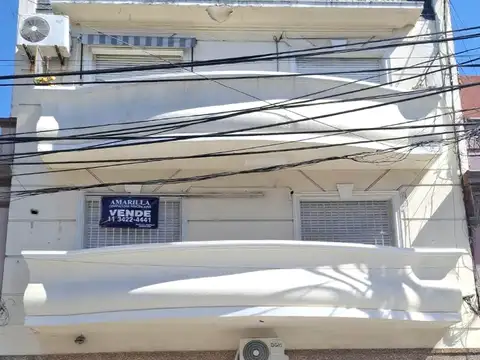 RETASADO - EXCELENTE AMPLIO 3 AMBIENTES, AL FRENTE CON BALCON MUY LUMINSO * BAJAS EXPENSAS