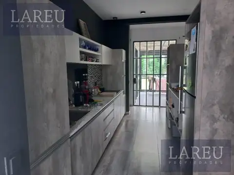 Casa 5 ambientes con 3 baños