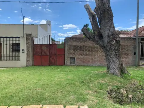 CASA EN VENTA LA PLATA