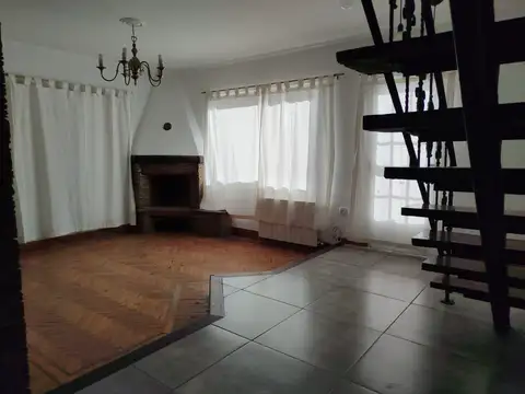 Casa 3 ambientes con 2 baños