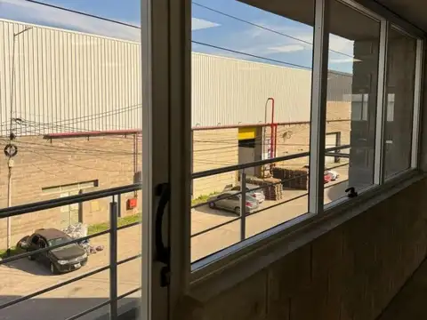 Oficina Comercial 4 Ambientes -morón,bs.as. G.b.a. Zona Oest