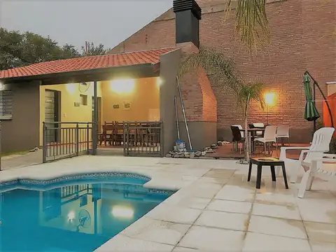 Villa de Merlo, Hostería 10 años p/22 pasajeros