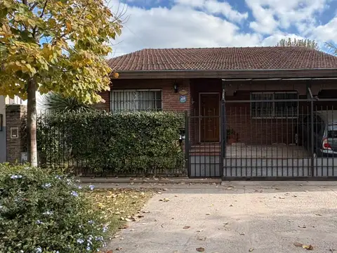 CASA EN VENTA EN BELLA VISTA