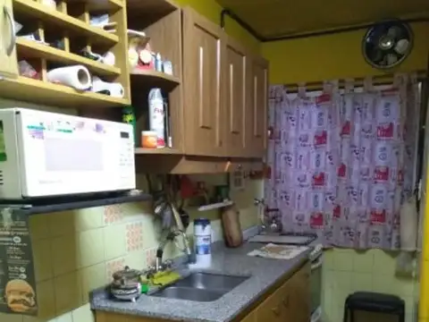 Departamento tipo Casa PH, Lanús Oeste