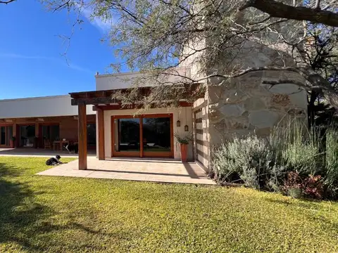 VENTA CASA EXCLUISIVA CON 6 HECTAREAS