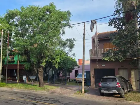 CASA A REFACCIONAR EN VICTORIA
