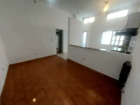 Depto Tipo Casa en Venta de 2 ambientes