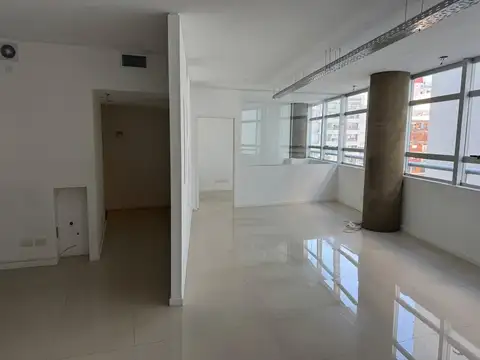 Oficina 3 ambientes con 2 baños