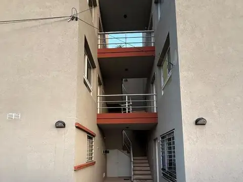 Departamento a estrenar semipiso con balcon cochera parrilla