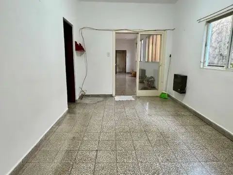Depto Tipo Casa 4 ambientes con 1 baño