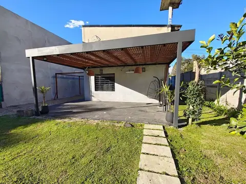 VENTA CASA 4 AMB. DEL VISO PILAR PILETA