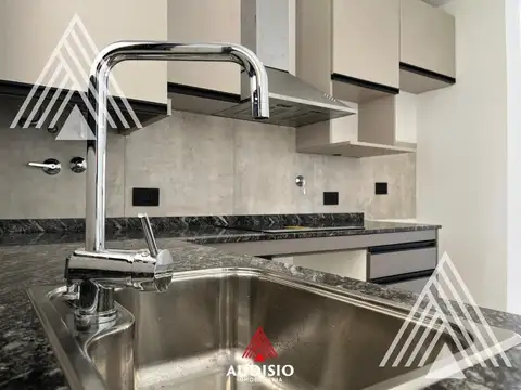 Depto Tipo Casa en Venta con 2 cocheras