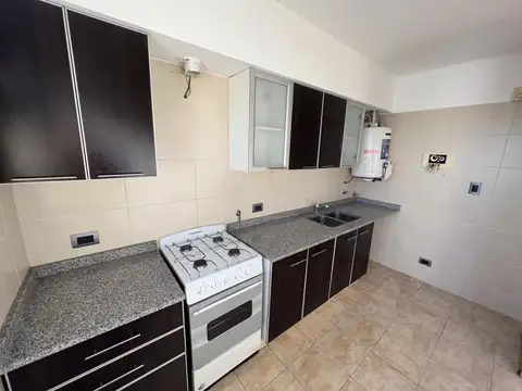 Departamento en Alquiler en Lomas de Zamora, $ 600.000