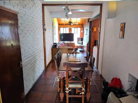 Casa 4 ambientes con 1 baño