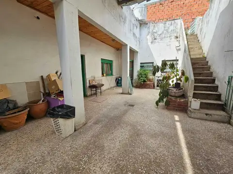 Casa 6 ambientes con 3 baños