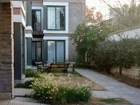 DEPARTAMENTO EN ALQUILER PLANTA BAJA 5TA SECCION