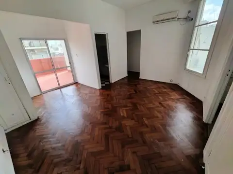 Combate De Los Pozos 300 Balvanera 3amb U$110.000