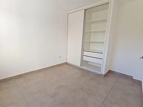 Departamento en Alquiler con 1 cocheras