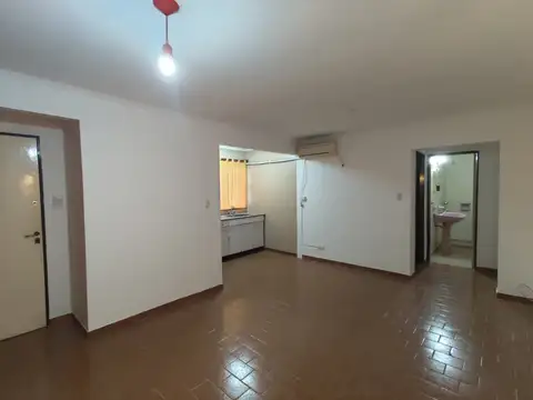 Cochabamba 1500, Piso 2