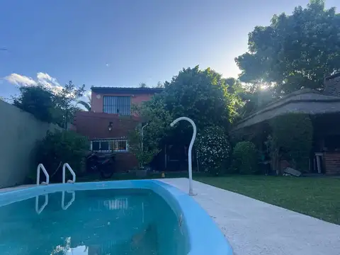 VENTA CASA GENERAL RODRIGUEZ 2 AMB PILETA QUINCHO