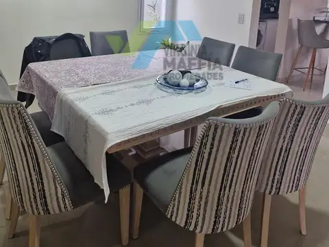 Casa en Alquiler con 1 cochera