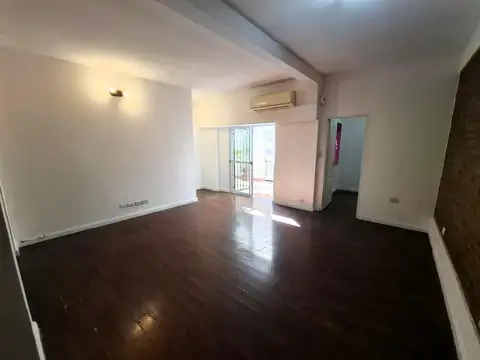 Depto Tipo Casa en Alquiler de 1 dormitorio