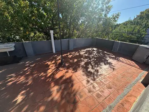 PH 4 ambientes   quincho y terraza. Olivos.