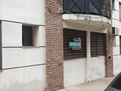 Dpto En Venta Montevideo 800, Piso PB