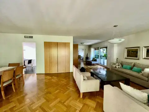 Departamento en Venta de 4 dormitorios