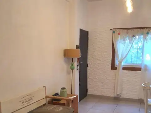 Depto Tipo Casa en Alquiler de 3 ambientes