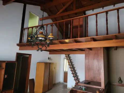 Casa en venta en Lomas de Zamora de 4 ambientes