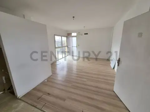 Alquiler Monoambiente Al Frente Con Balcón y SUM | Tucumán 329, Pilar Centro