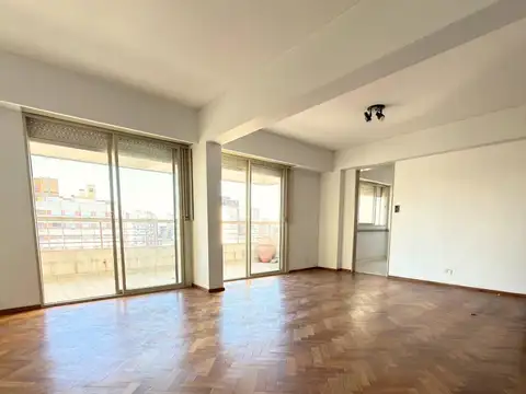 Departamento de 2 dormitorios con cochera. Piscina y quincho