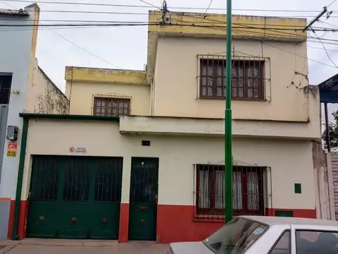 Muy linda Casa vta 5 dorm esc/gge/patio Zabala al 500